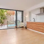 Διαμέρισμα Luxury In *